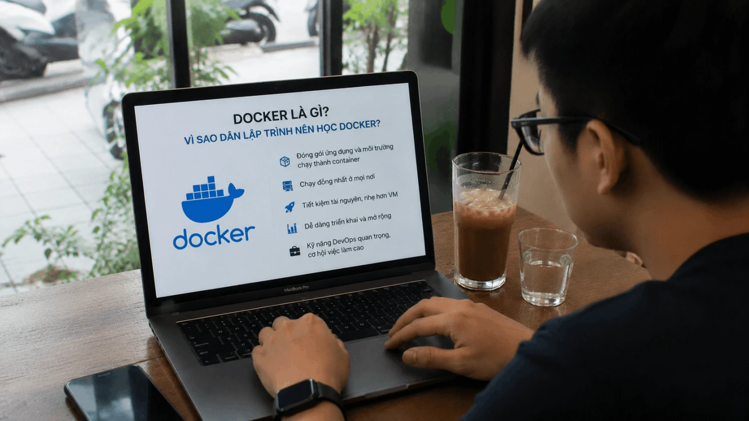 Docker là gì? Vì sao dân lập trình nên học Docker trước khi quá muộn?